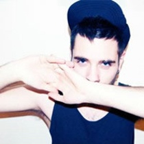 ������ظ�������ͷ��Խ�����Ҿ�Խϲ����ķ��