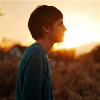 �����������ͷ�� ���ڷ�����ʱ��ǰ�ص�����