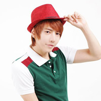 ���԰ڵ�˧������ͷ�񣬵���������ϲ��������ǰ����Զ�Ǹ߰���