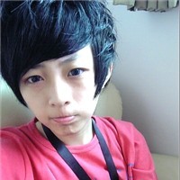 8����ÿ��Ŀɰ�����ͷ���Ҳ�ֻ��˧�����һ�����Ĭ