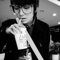 QQ�ռ��������ͷ��ʱ��˧����������ĺ������Ķ�