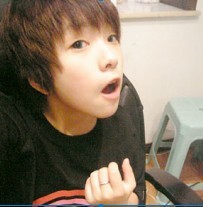 ����˧������ͷ�񣬷���������Ψ����ֲ�֪��ʲô����