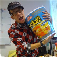 �˲����˸�����ͷ�񣬺ڰ׹¶�����������