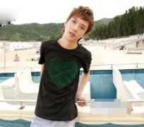 �������ɰ�����ͷ�������׾���������Ů��һ��