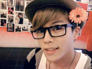 ͷ��  ������̬����