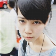 ����������Ů��qq�˸�ͷ��_���˵�ʱ����ֻ��һ����ĬĬ����