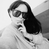 Ψ������Ů��ͷ��˫�������°ͺ�����˼��ʲô