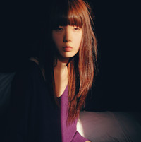 Ψ������Ů��ͷ��˫�������°ͺ�����˼��ʲô