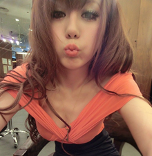 �⾳Ů��Ψ��ͷ�������µ������񻨶�һ��