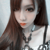 ���·�����Ů��ͷ��,һ���˵�ʱ����ֻ��ĬĬ�ĵȴ�