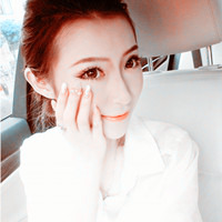 ���·�����Ů��ͷ��,һ���˵�ʱ����ֻ��ĬĬ�ĵȴ�