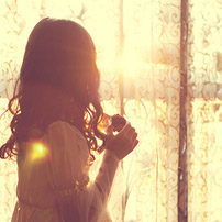 �����⾳Ů��QQͷ�����Ҵ���̫���� ������ʵ�ߵ��˺ڰ�