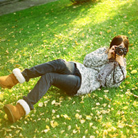 Ψ��ŷ��Ů��ͷ����ɫ�Ĳݵ��黨ȹ�������˼��ɾ�