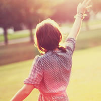 �ڰ��˸�Ů��QQͷ�񣬾�̬Ҳ��һ������