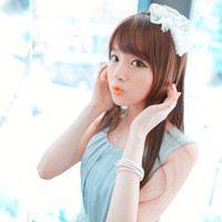 ����Ů��Ψ��ͷ��һ˫���˵Ĵ��۾�����ô�ĸ�������