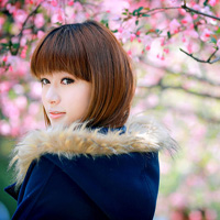 �ɰ�Ψ����Ůͷ�񣬻���һЦ�Ե���ǧ����