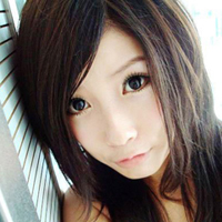 ���ɰ�Ψ��Ů��ͷ������һ��紵������һ˿��ů