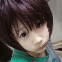 ���ɰ�Ψ��Ů��ͷ������һ��紵������һ˿��ů