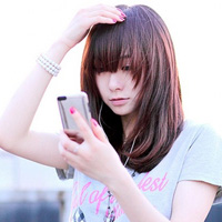 ���ɰ�Ψ��Ů��ͷ������һ��紵������һ˿��ů