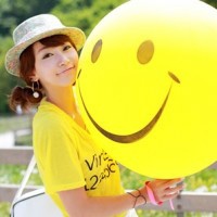 ����Ц�ݵĿɰ�Ů��ͷ�񣬽���ѧ���ü򵥵������������Լ���