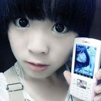 �ɰ����۾�Ů��ͷ���ںڵ�ͷ������һ��������