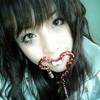 �ɰ����۾�Ů��ͷ���ںڵ�ͷ������һ��������