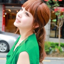 �ľ�����Ů��ͷ�񣬴����۾�������΢Ц��ɫͷ����ĺ���