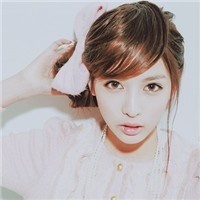 ����Ψ��Ů��ͷ�� �⾳�񾲾���һ���˰���һ��