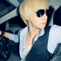 ���Է�����ͷ��������Ӧ�ÿ�һ��˧һ��