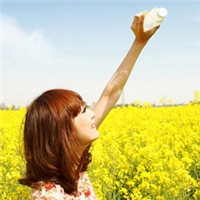 Ψ����԰��� Ů��QQͷ����Ȼ�Ļ����в�ͣ��ת��������