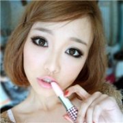 �ļ�����Ů��ͷ��ÿ������Ů��Ӧ�ö������ڵĸ���