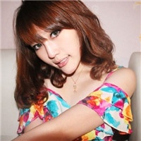 ����������Ů��ͷ��������������һ���ͻᰮ��