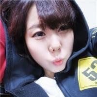 �ɰ�90��СŮ��