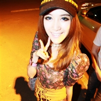 �ɰ�90��СŮ��