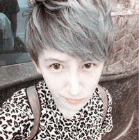 �����˸�QQ����ͷ�����˵�ʱ�������ö�����ס��