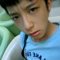 �����˸�QQ����ͷ�����˵�ʱ�������ö�����ס��