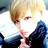 �����˸�QQ����ͷ�����˵�ʱ�������ö�����ס��