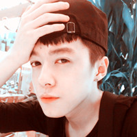 �����˸�QQ����ͷ�����˵�ʱ�������ö�����ס��