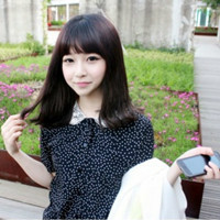 ������ȻΨ��Ů��ͷ�񣬺�ɫ������ɫ��Ҷ�����������������