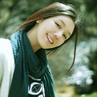 ������ȻΨ��Ů��ͷ�񣬺�ɫ������ɫ��Ҷ�����������������