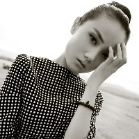 ����ͷ������Ů��