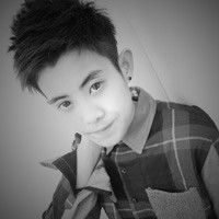 qq�������ڰ�ͷ����Ȼ��һЩ���˵��ǻ�����ô˧��