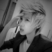 qq�������ڰ�ͷ����Ȼ��һЩ���˵��ǻ�����ô˧��