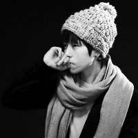 �˸��⾳�ڰ�ͷ�񣬼�ʹ�����ɻ��ǺͰ�ɫ����ҲҪ��ǿ