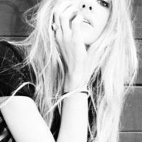 Ů���˸��Ƿ�QQͷ�񣬺ڰ׵�ɫ��������Ұû�������