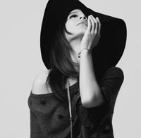 Ů���˸��Ƿ�QQͷ�񣬺ڰ׵�ɫ��������Ұû�������