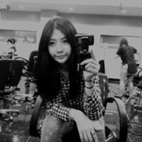 qq�������˸�Ů��ͷ�񣬺ڰ׵�ͷ��˵������ܲ�