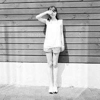 �˸�qq�ڰ�ͷ��Ů�������ǵ���������չ¶����