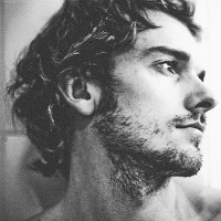 �ڰ��˸�ŷ��ͷ�񣬴��͵�����������Ȧ��ĺ��Ƿ�