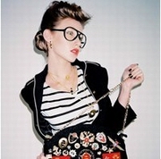 ŷ������Ů��qqͷ��_��ô���д�˧��